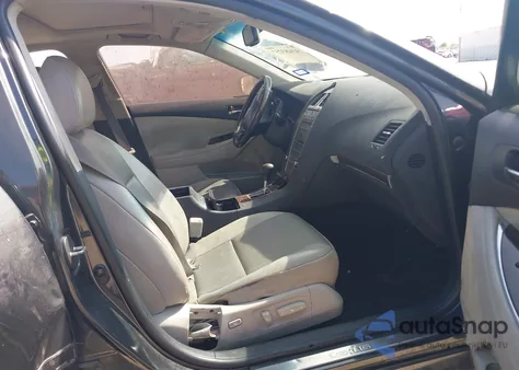 2011 Lexus Es 350 z USA, uszkodzony, nr VIN JTHBK1EG8B2425888